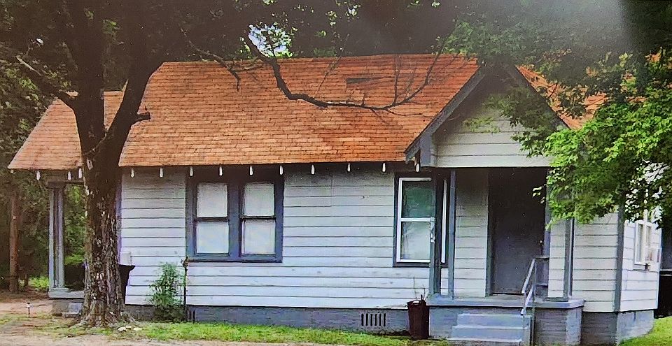 1st image of 808 1/2 S Green St