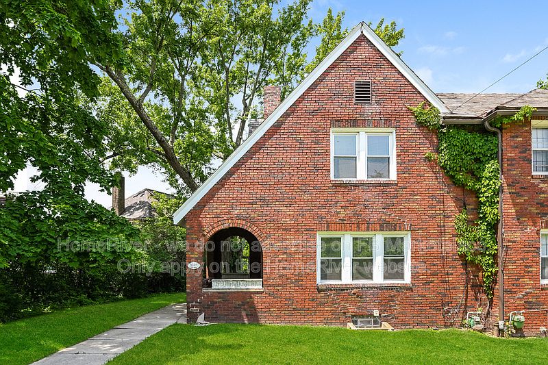 1st image of 3025 Norwood Ave