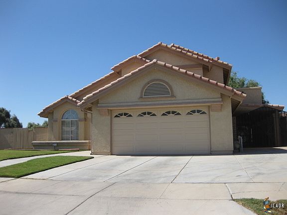 2nd image of 2498 Wensley Ave