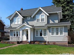 44 Hurstbourne Rd, Rochester, NY 14609