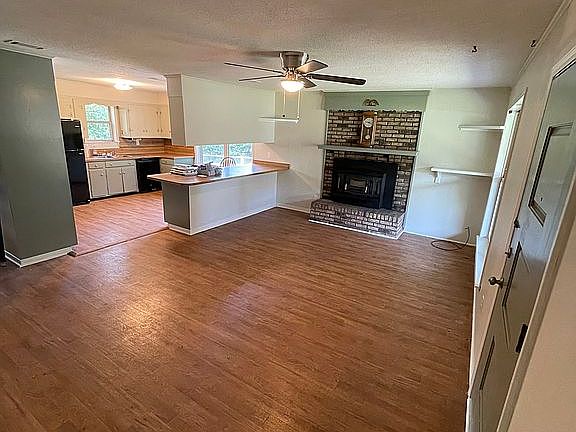 2nd image of 7230 Pinewood Dr