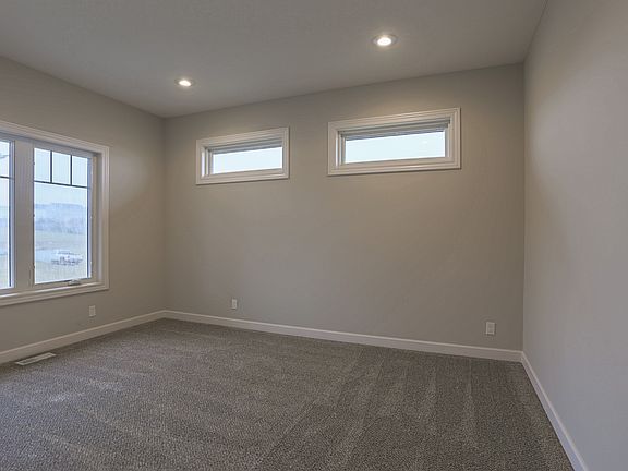 3rd image of 515 Brentwood Dr