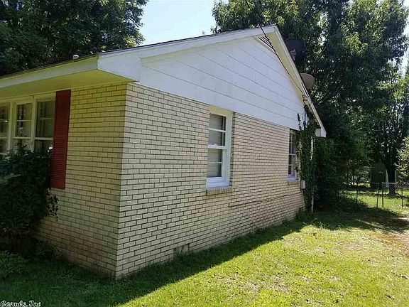 2nd image of 1402 Hickory Ave