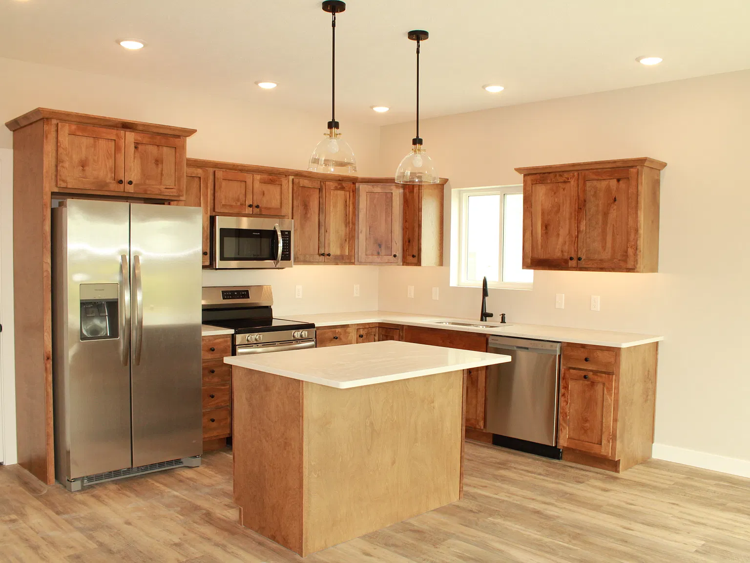 3 bed, 2.5 bath, 1500 sqft, $1,500 — Photo 3
