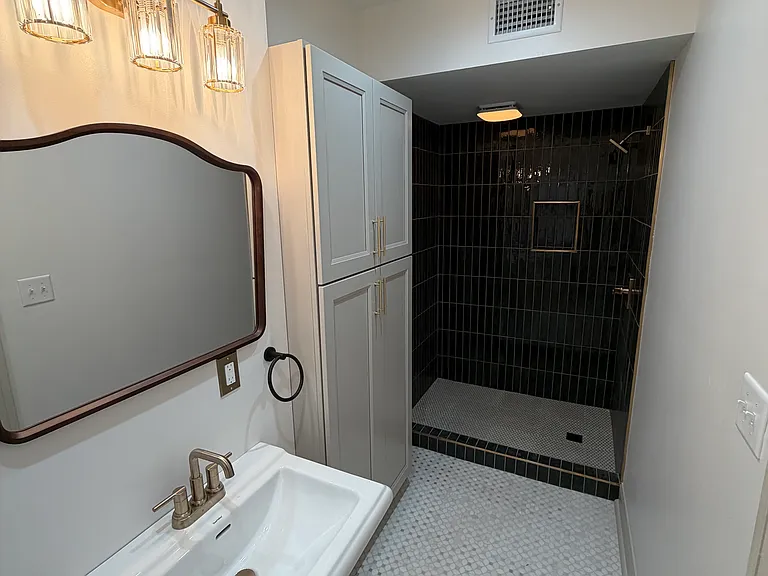 526 Holmes St #2S — Photo 9