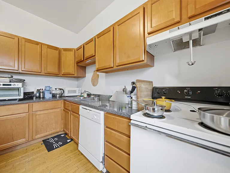 668-72 W Sheridan Rd #RD;-3915-17 — Photo 8