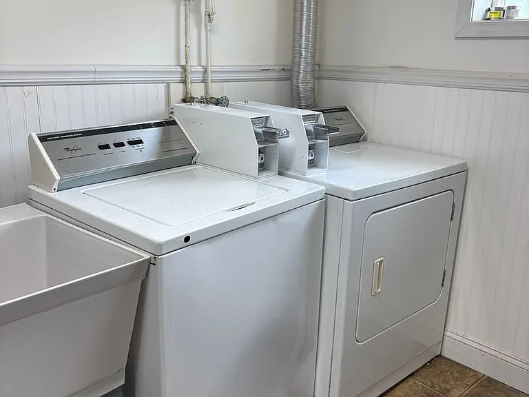 4004 South Main — Photo 11