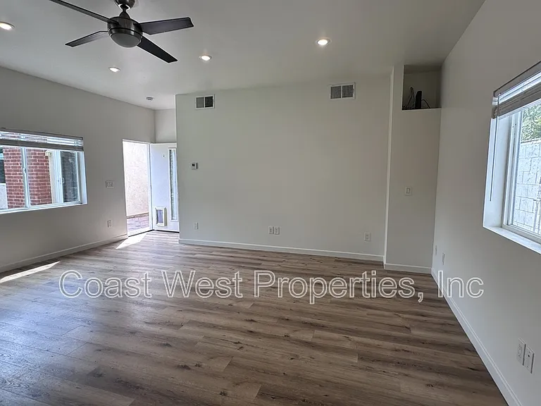 4062 Conrad Ave — Photo 28