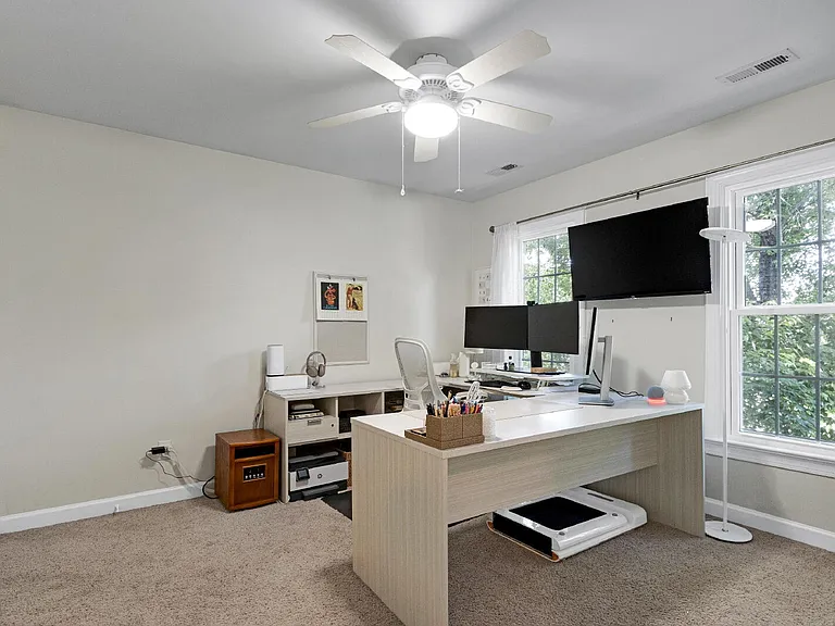 2711 Ashland Dr — Photo 37
