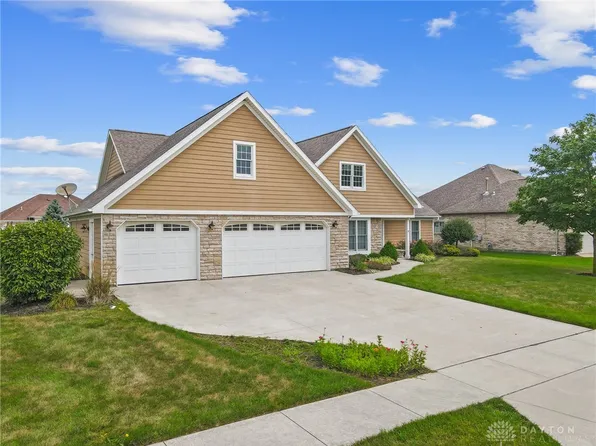 1223 Hermosa Dr, Troy, OH 45373