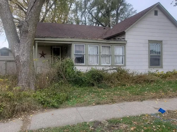 702 N Cherry St, Creston, IA 50801