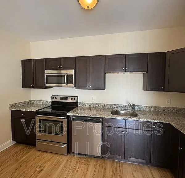 591 Boght Rd #4 — Photo 2