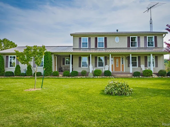 9429 Brandon Rd, Avoca, MI 48006