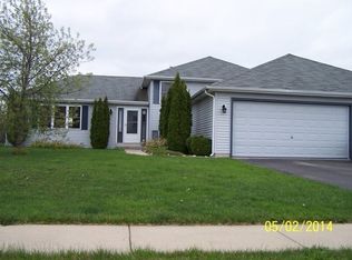 500 Wimbleton Trl, McHenry, IL