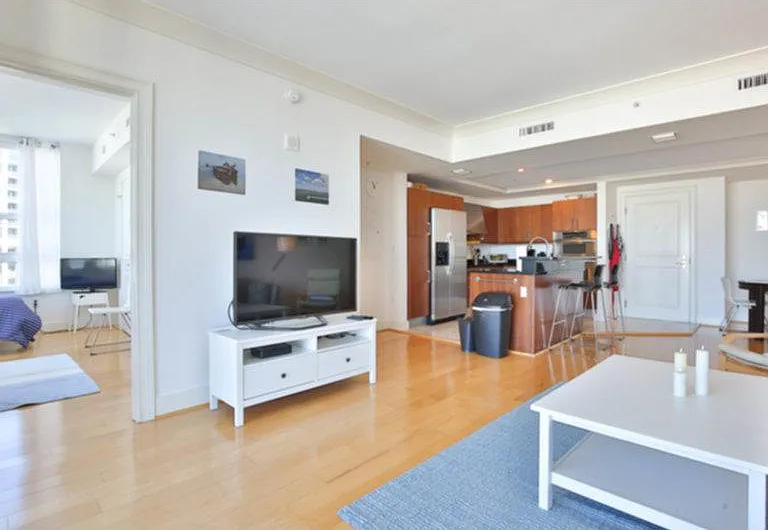 1350 Main St #1000 — Photo 7