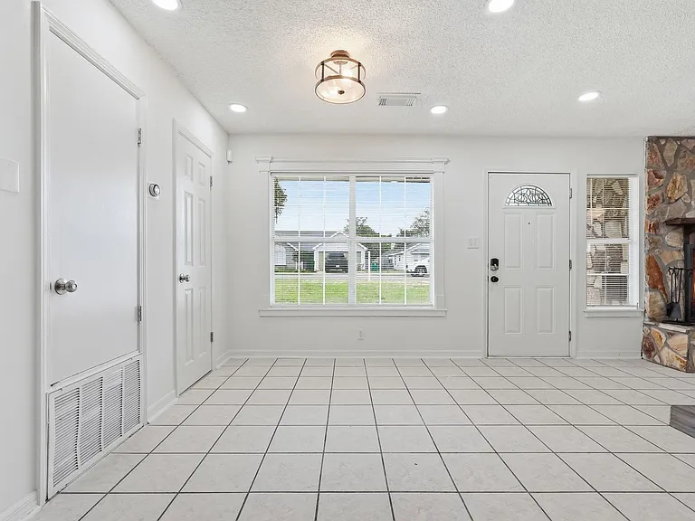 32 Cascabellas St — Photo 15