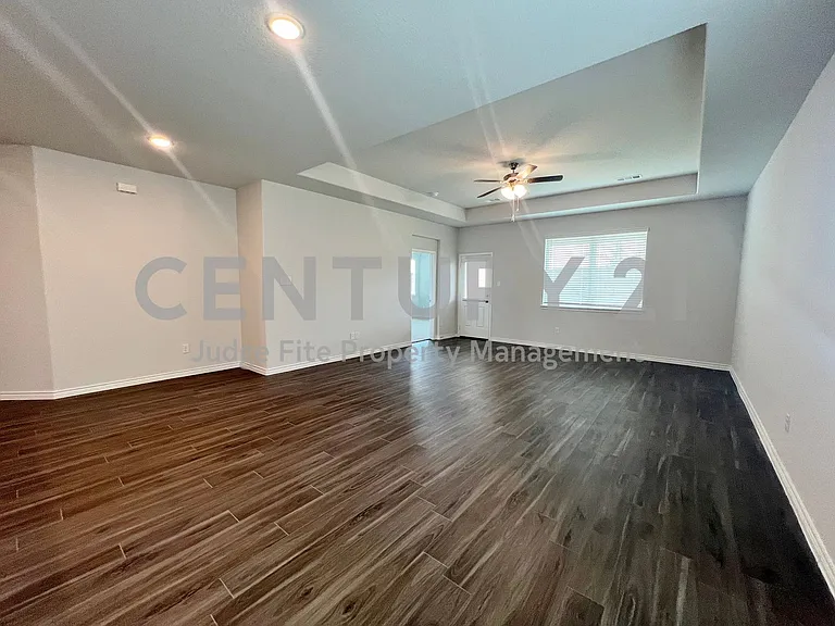 5021 Chital Dr — Photo 4