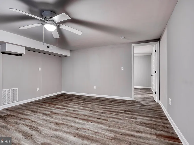 6722 Brentwood Ave #B — Photo 8