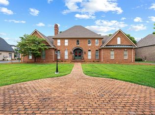 1812 Todd Trace Ct, Bowling Green, KY 42103