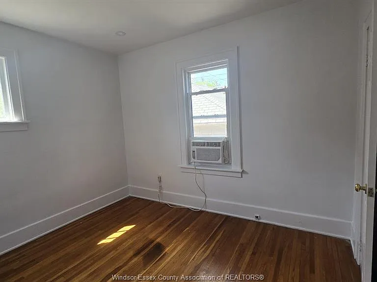 2257 Howard Ave #MAIN — Photo 9