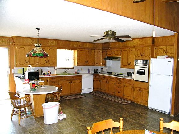 3rd image of 700 N Charles St