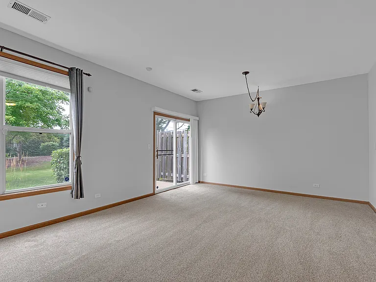 989 Sheridan Cir — Photo 17
