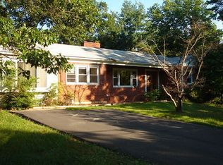 5204 Chippewa Pl, Alexandria, VA 22312