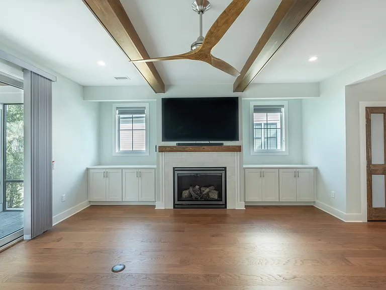 8249 Winding Creek Cir — Photo 32