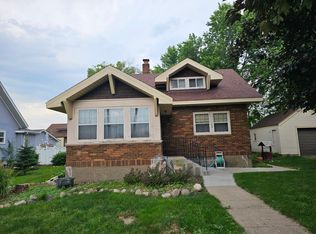 109 1st St NE, Osseo, MN 55369