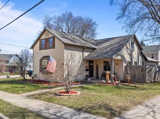 203 Williams St, Combined Locks, WI 54113