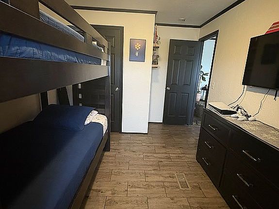 4th image of 116 S Middle Ln