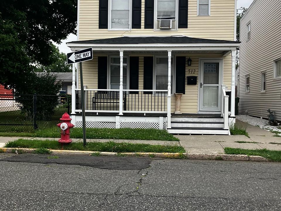 1st image of 712 Mary St