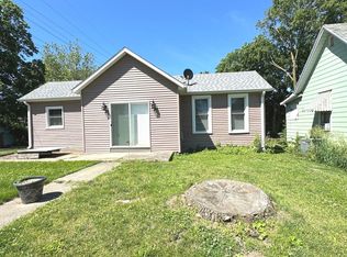 823 College Ave, Dixon, IL 61021