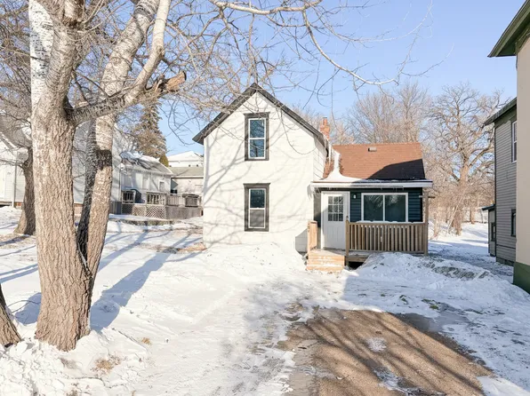 104 S Lakeside Dr, Fergus Falls, MN 56537