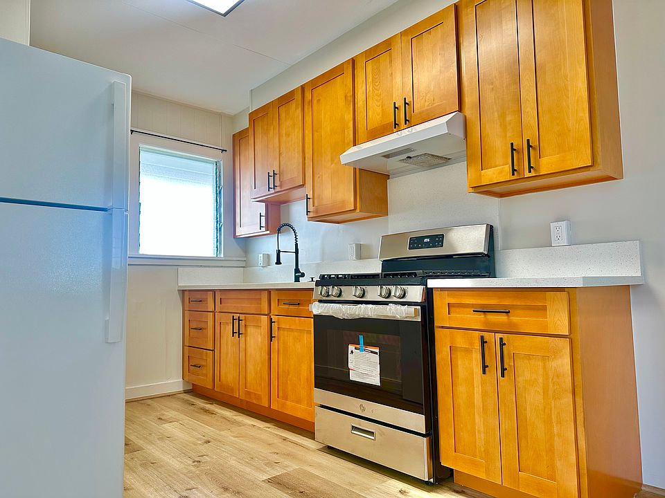 1st image of 720 Kamoku St APT B