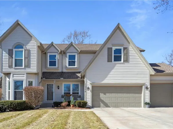 13930 S Brougham Dr, Olathe, KS 66062