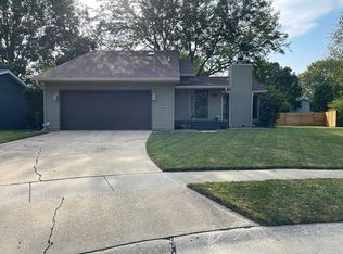 2305 Osage Ct, Champaign, IL 61821