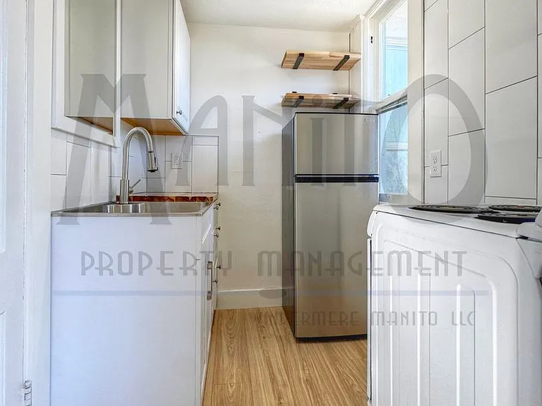 1721 W Riverside Ave — Photo 9