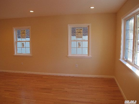 5th image of 11869 128th St