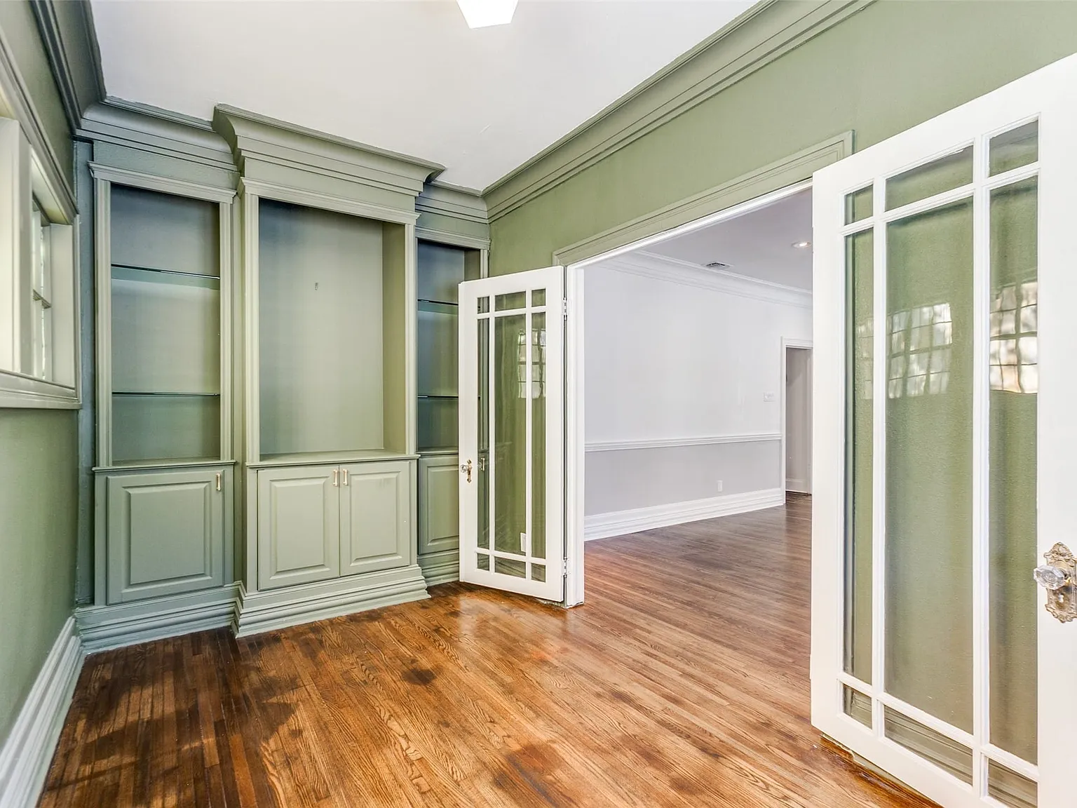 3 bed, 2.0 bath, 1678 sqft, $3,500 — Photo 4