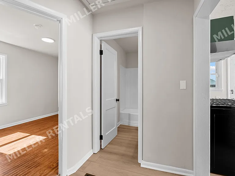 3606 Hudson Ave — Photo 8
