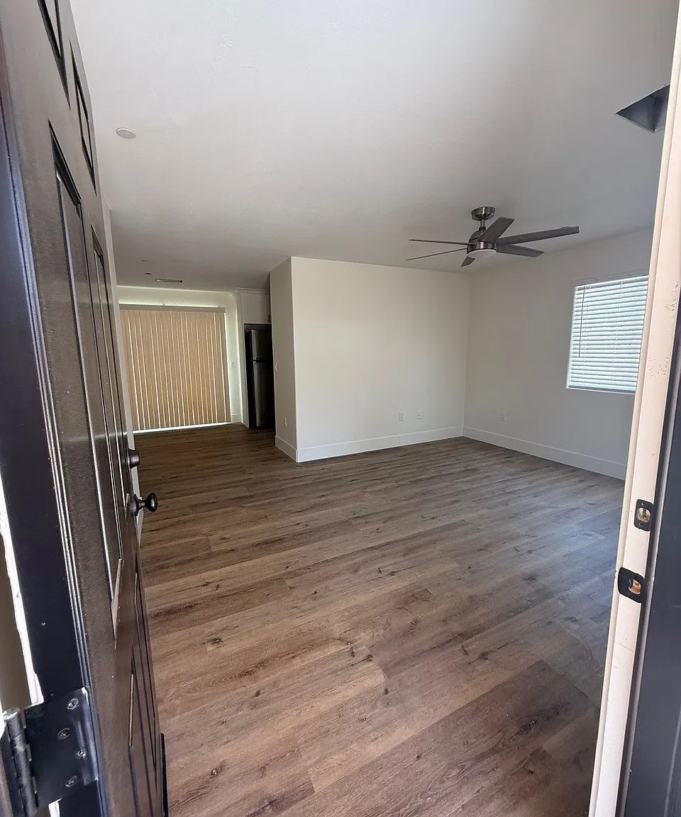 3 bed, 1200 sqft, $2,000 — Photo 3