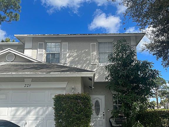 2nd image of 229 Leland Ln #229