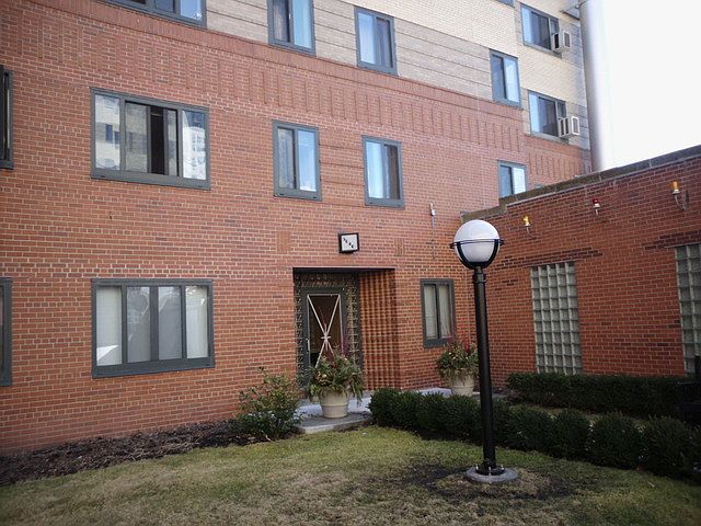 1st image of 5040 N Marine Dr APT C6