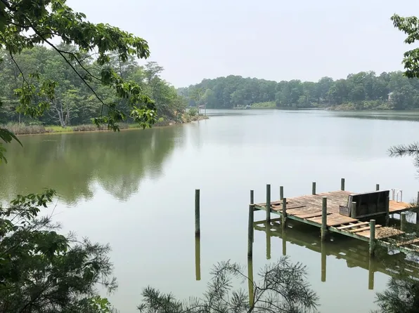 8 Shade Tree Ln, Heathsville, VA 22473