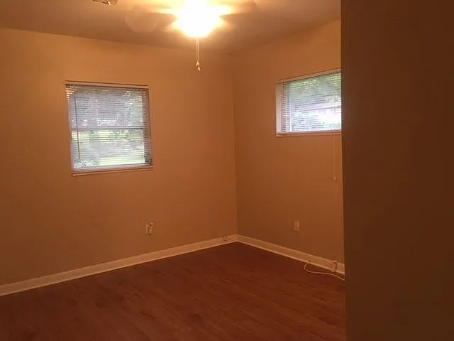 1717 Canterbury St — Photo 7