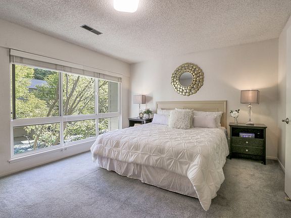 5th image of 419 Woodminster Dr
