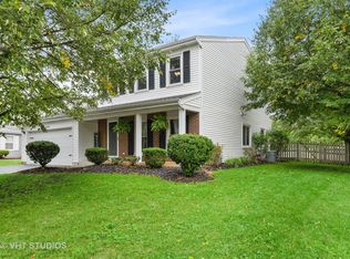 1670 Sheffield Ct, Aurora, IL 60504