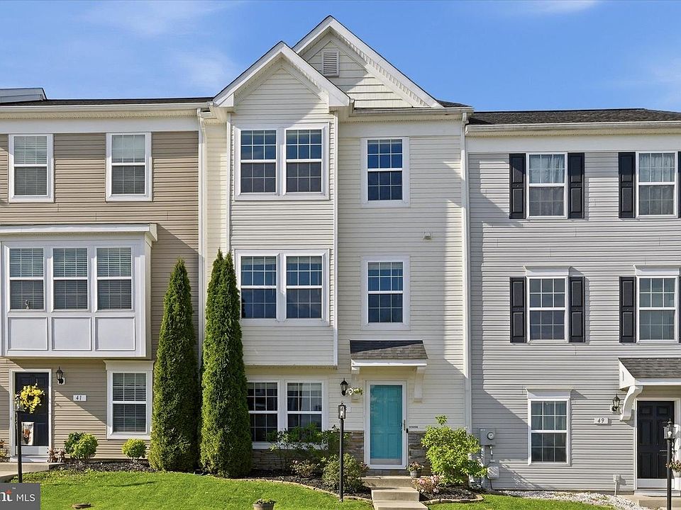 1st image of 45 Britania Ct