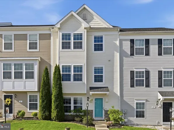 45 Britania Ct, Martinsburg, WV 25405
